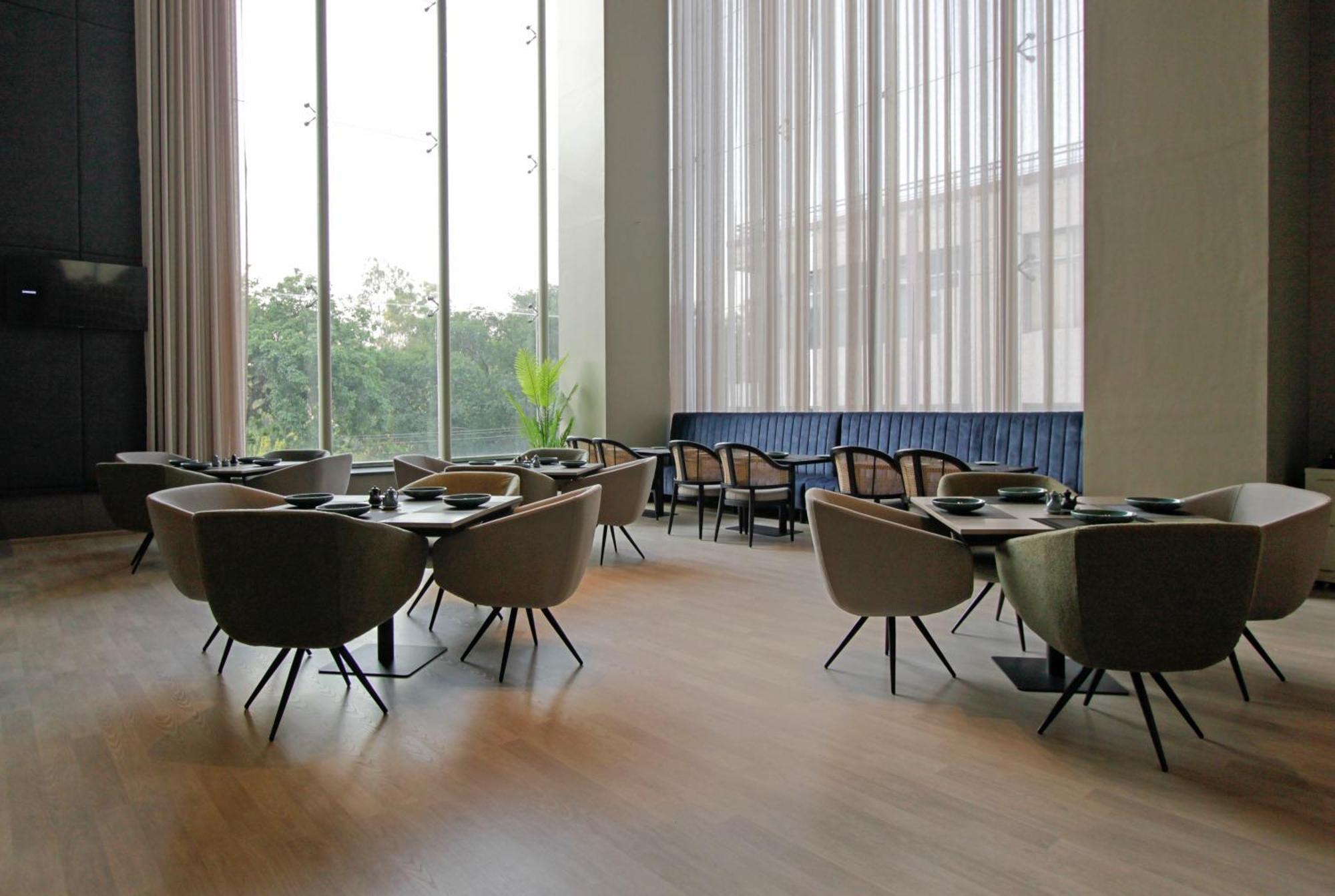 Mercure Chandigarh Tribune Chowk Eksteriør billede