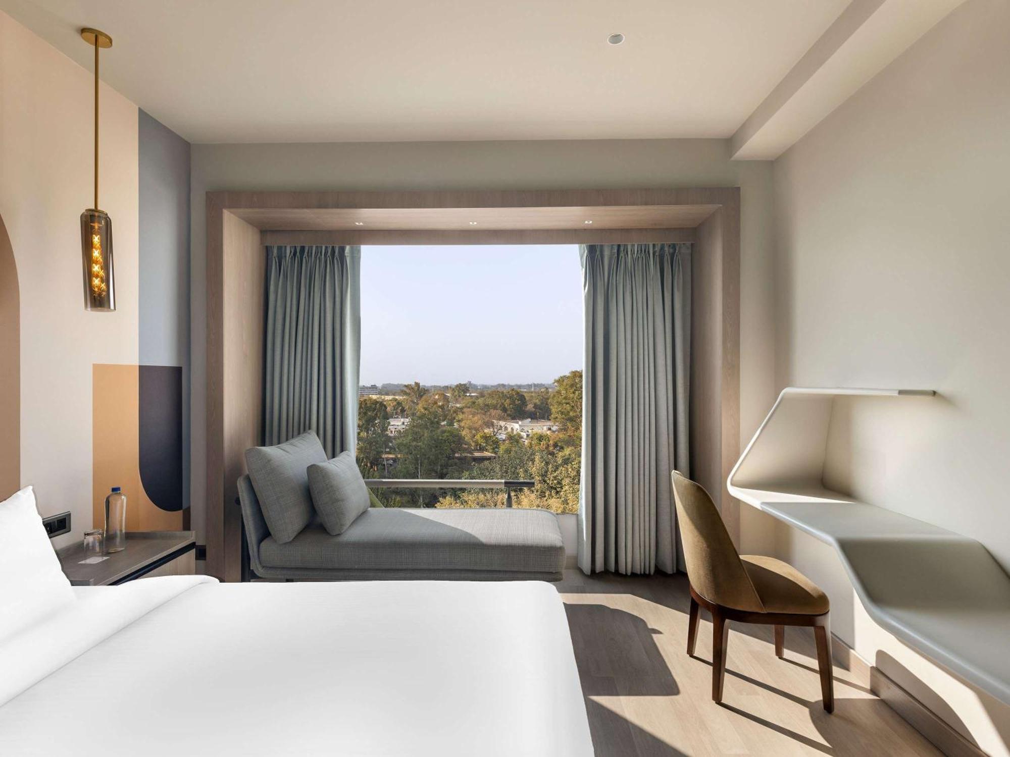 Mercure Chandigarh Tribune Chowk Eksteriør billede